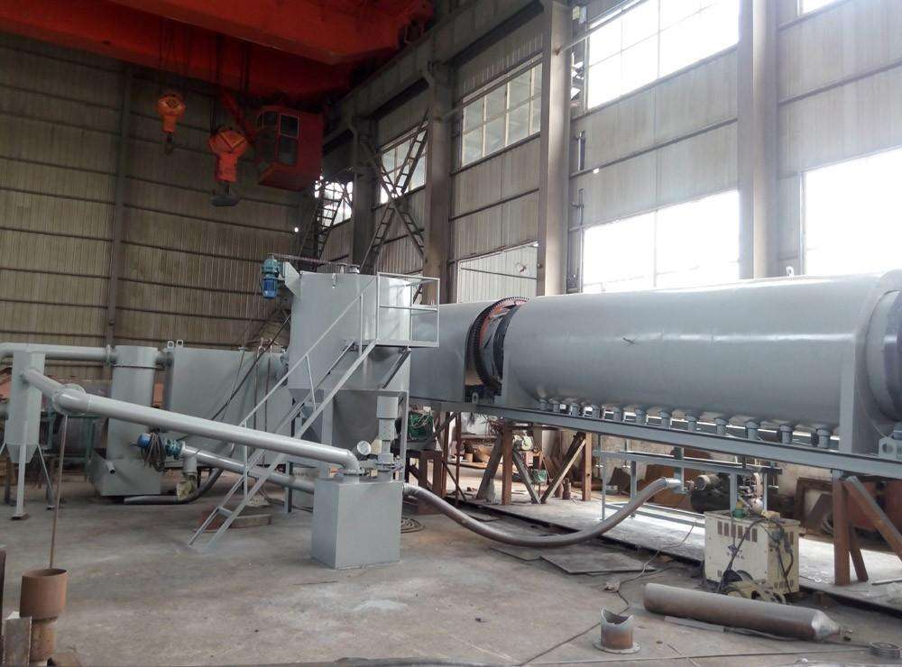 連續(xù)式污泥炭化爐生產(chǎn)過程，污泥熱解滾筒炭化爐設(shè)備成品率高